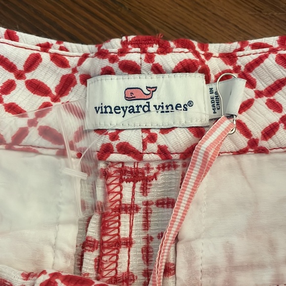 BRAND NEW Vineyard Vines Print Shorts - Never Worn - Picture 2 of 5